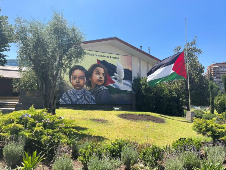 Mural en memoria de los niños de Palestina