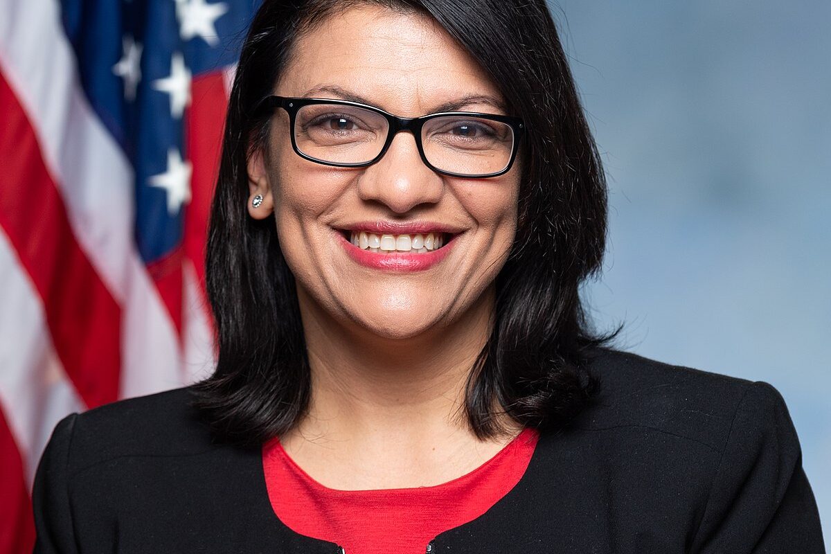 La representante palestino-estadounidense Rashida-Tlaib logra su reelección